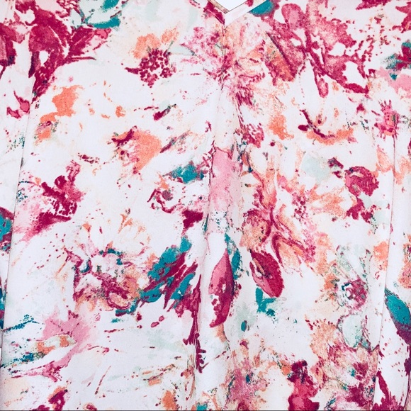 Floral High Low Top - Picture 2 of 2